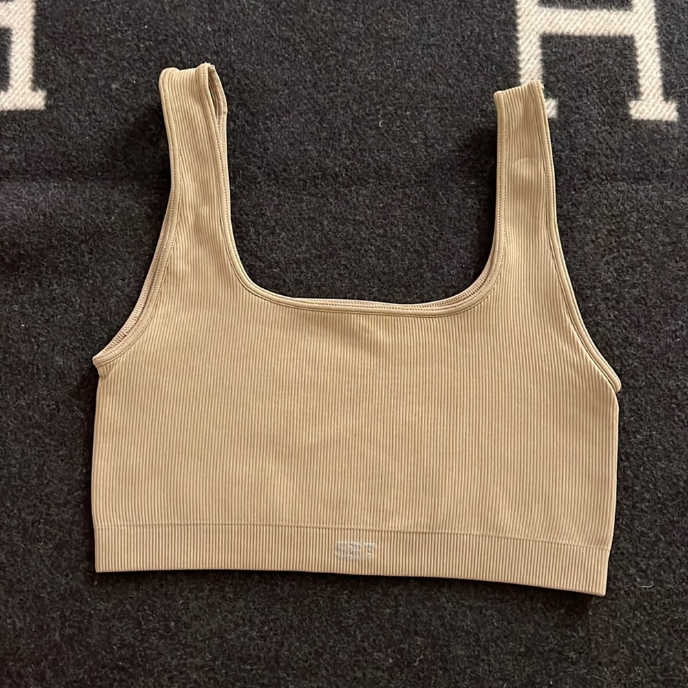 Set Active Cropped Top
